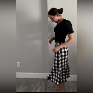 Checkered mid calf skirt